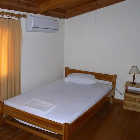 Pythos Aparthotel 2*