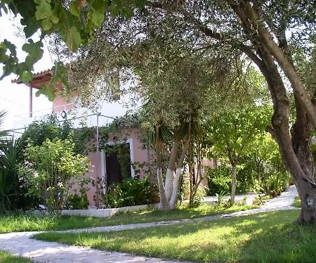 Pythos Aparthotel 2*