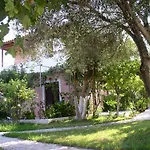Pythos Aparthotel 2*