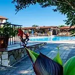Pythos Aparthotel 2*