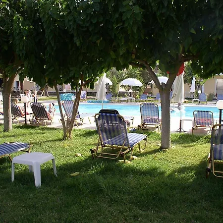 Pythos Hotel apartamentowy Svoronata